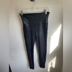 Spanx Faux Leather Leggings in size Large Black